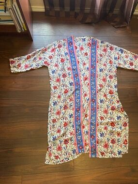 LOFT Cream Floral Kimono with Red and Blue Details Size M/L